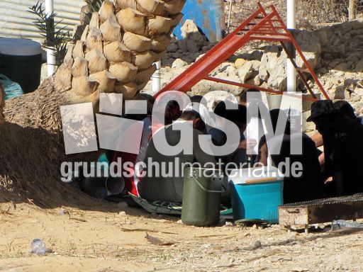 185 Wadi Bani Khalid, Omanis.JPG